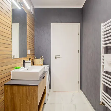 Mohost Five - Stylish Mountain-view