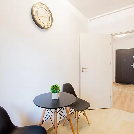 Apartment Mohost Five - Stylish Mountain-view